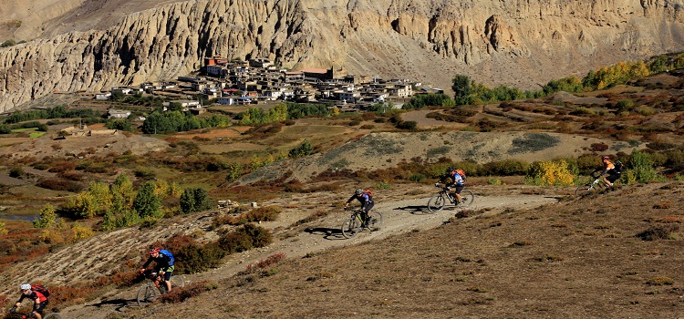 Lower Mustang valley